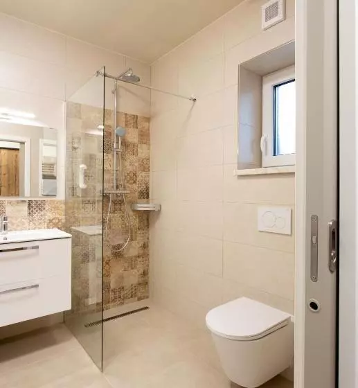 Majatalo Gästehaus   Boardinghouse Magnetsried