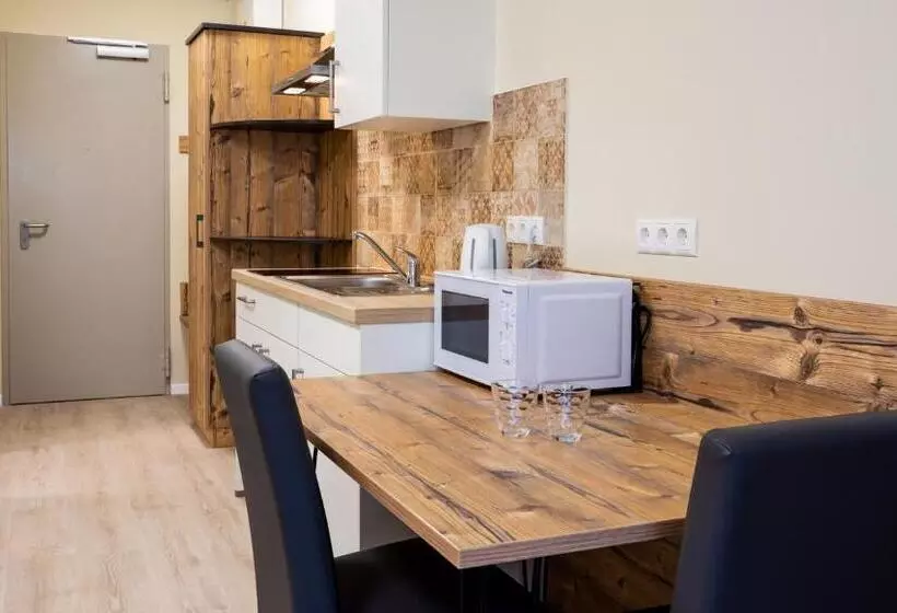 Majatalo Gästehaus   Boardinghouse Magnetsried