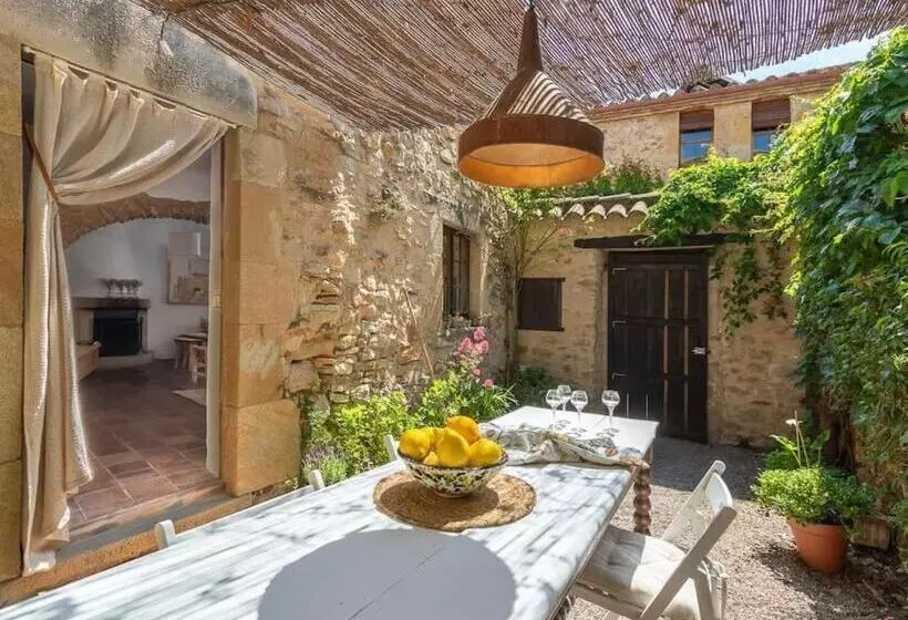 Preciosa Casa Rural En El Centro De Peratallada