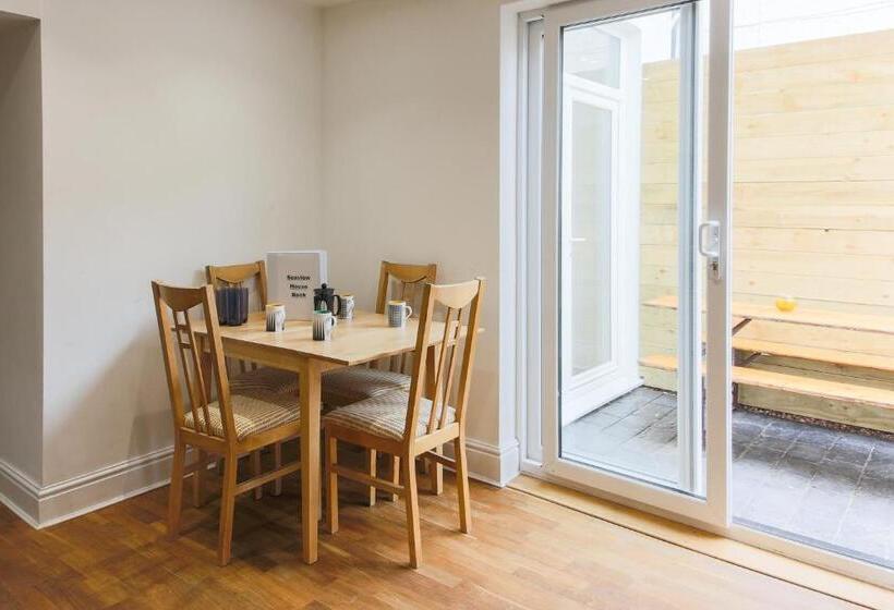 Sea View, Newquay Spacious House