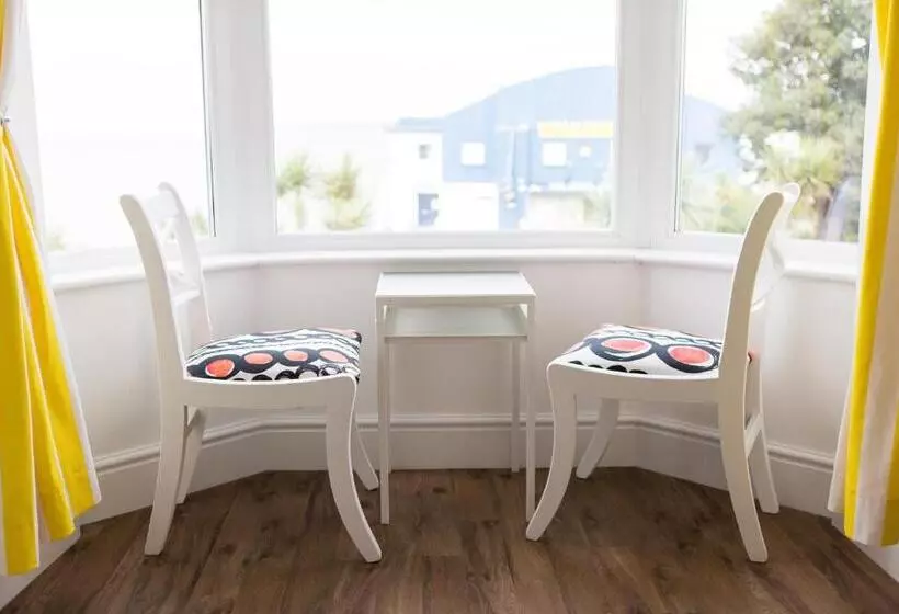 Sea View, Newquay Spacious House