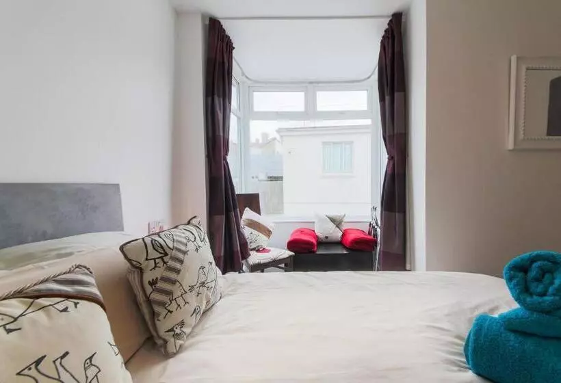 Sea View, Newquay Spacious House