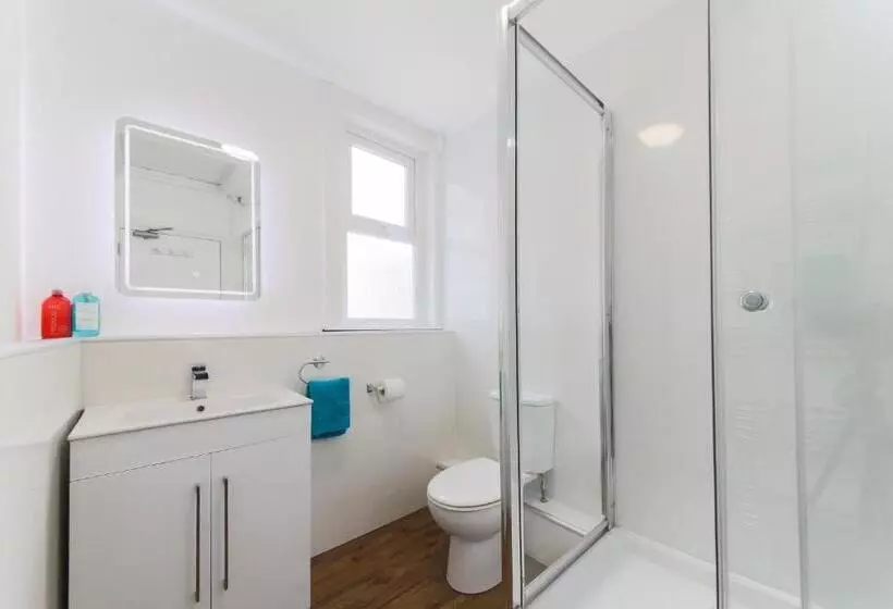 Sea View, Newquay Spacious House