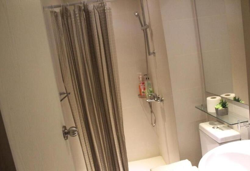 Azure C2 Balcony Wifi Near Mall Airport Multiple Units