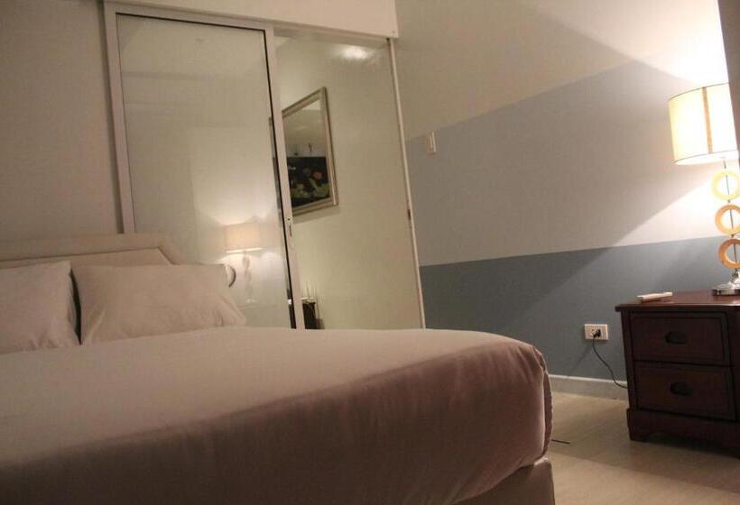 Azure C2 Balcony Wifi Near Mall Airport Multiple Units