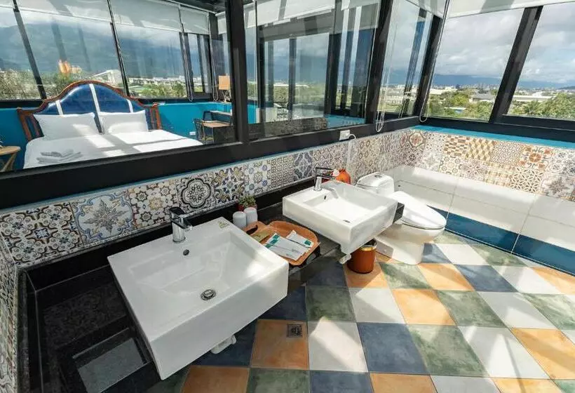 تختخواب و صبحانه Moritz Homestay