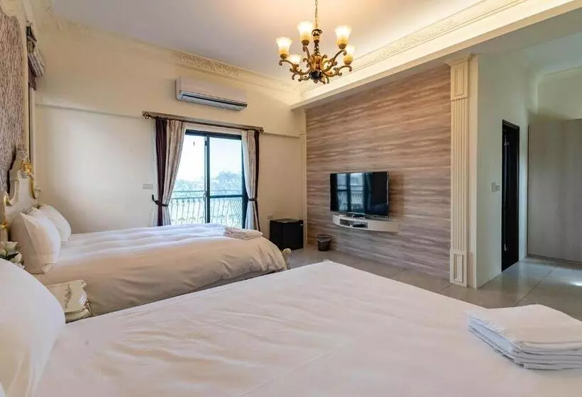 تختخواب و صبحانه Moritz Homestay