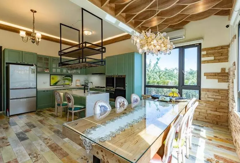 تختخواب و صبحانه Moritz Homestay