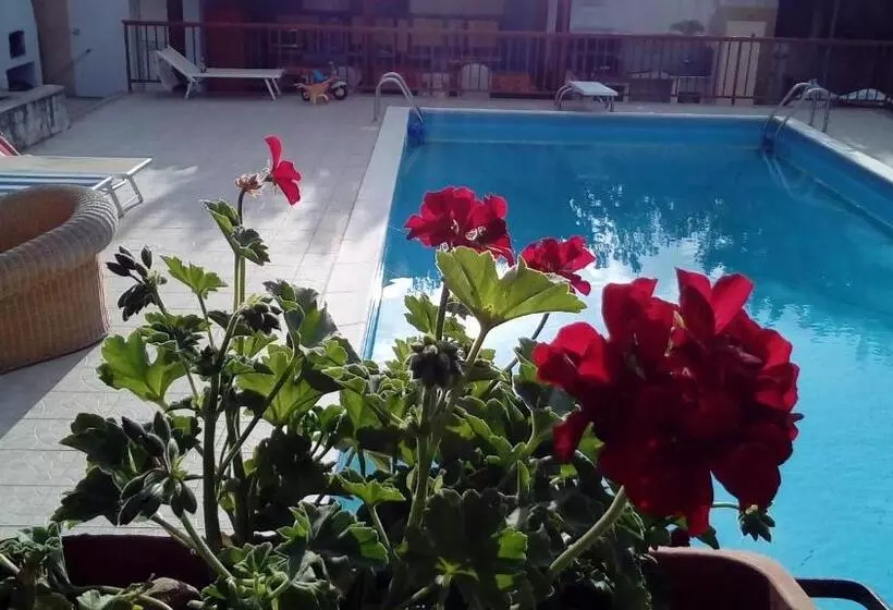 Aamiaismajoitus (B&B) Villa Giulia Tonnara Di Bonagia