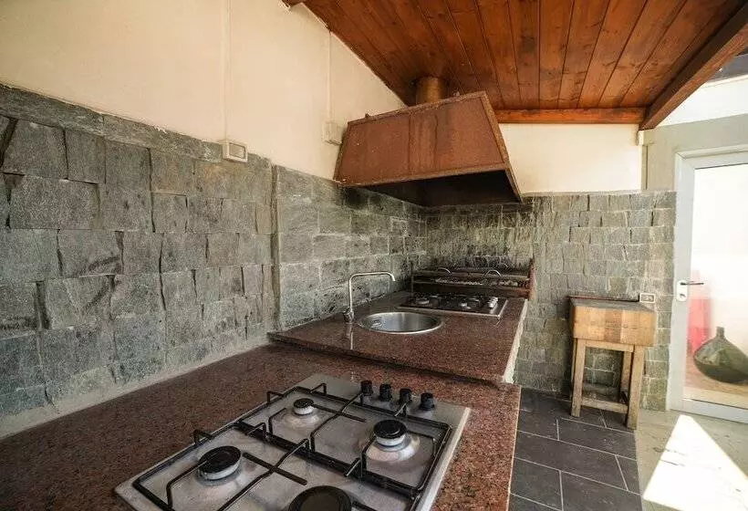 Aamiaismajoitus (B&B) Villa Miramare