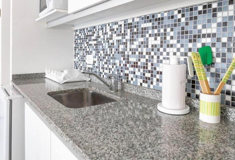 Cálido Y Luminoso Departamento