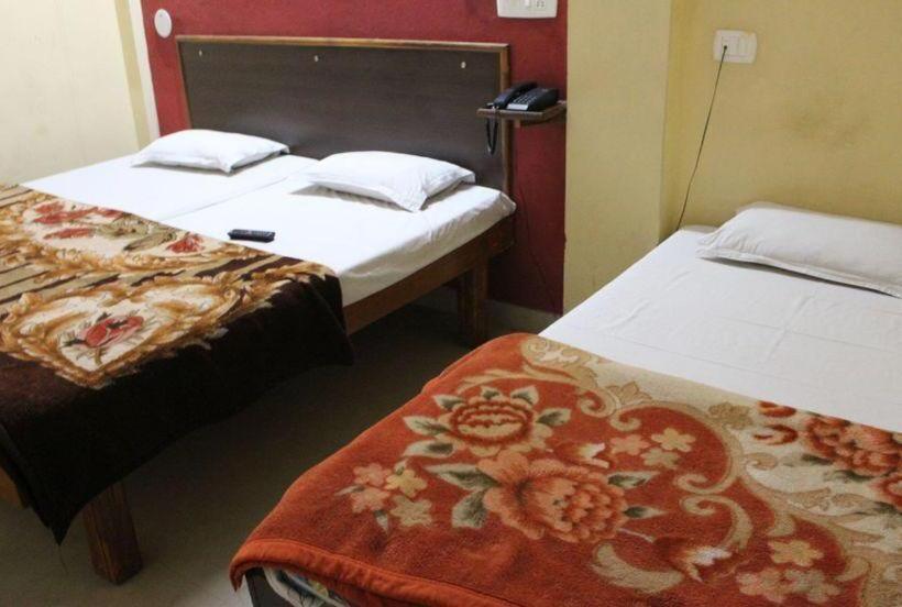 בית מלון כפרי Shiromani Palace Udaipur