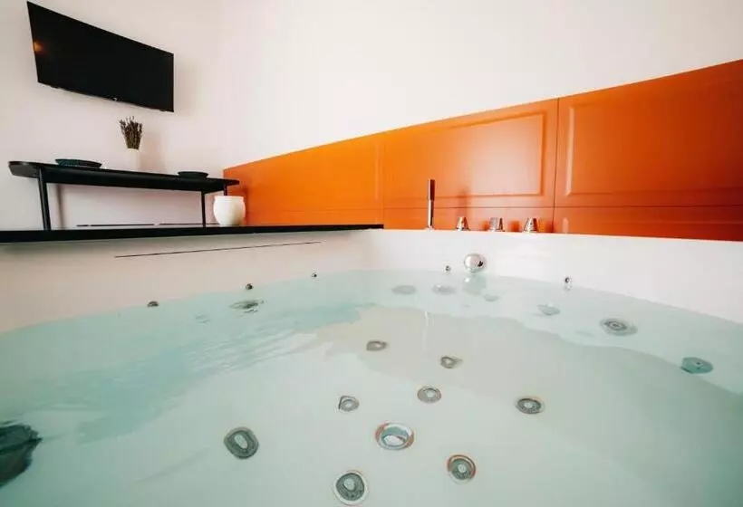 Majatalo Le Canne Pool And Relax