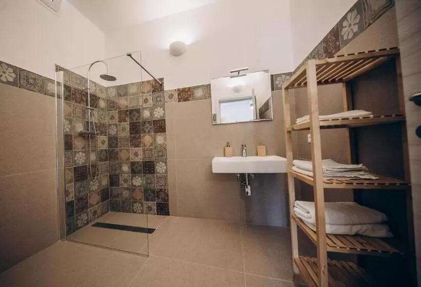 Majatalo Le Canne Pool And Relax