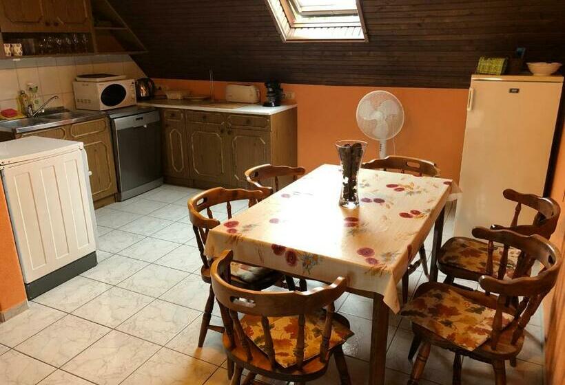 膳宿费 Valentin Vendégház