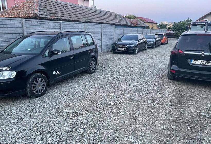 پانسیون Villa Raul