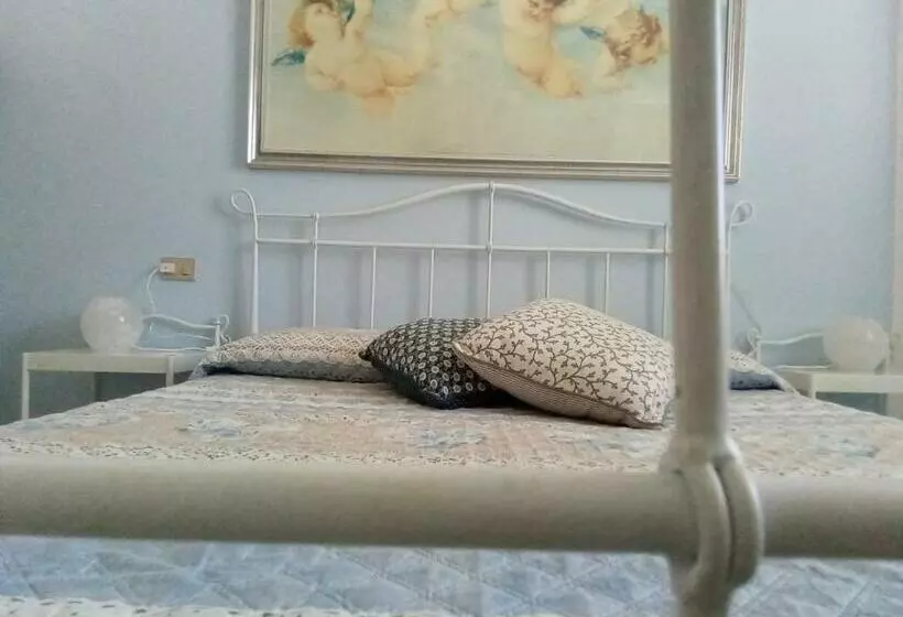Phiniscollis B&b