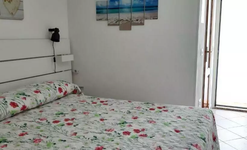 Phiniscollis B&b