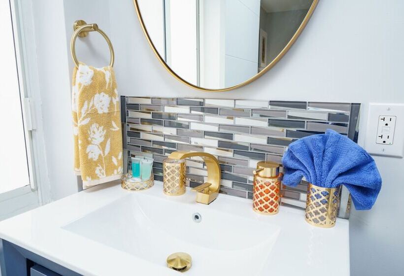 The Surf Hollywood Beach