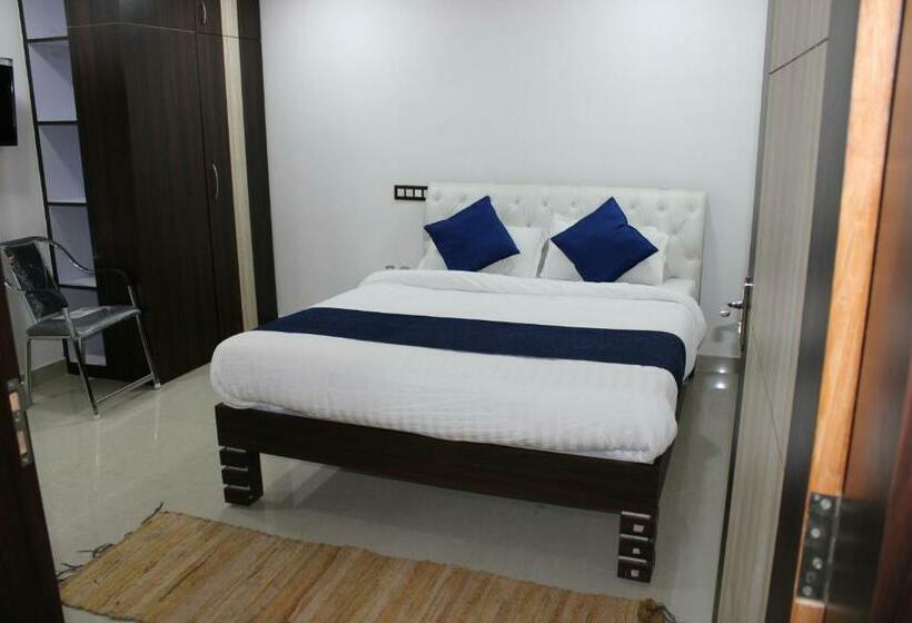 هاستل Stayvilla Prime