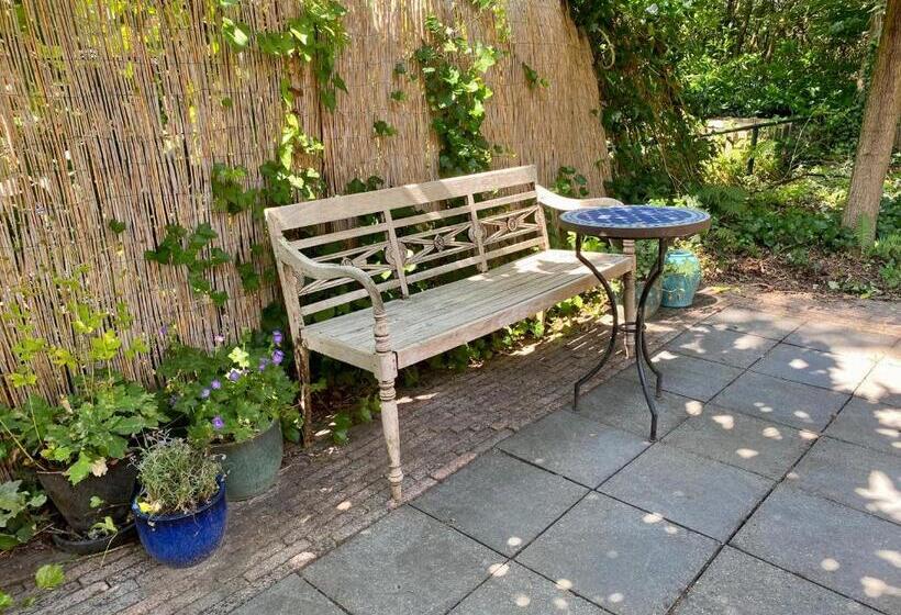 Huisje Aan De Bosrand Veluwe