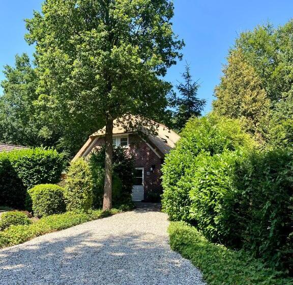 Huisje Aan De Bosrand Veluwe