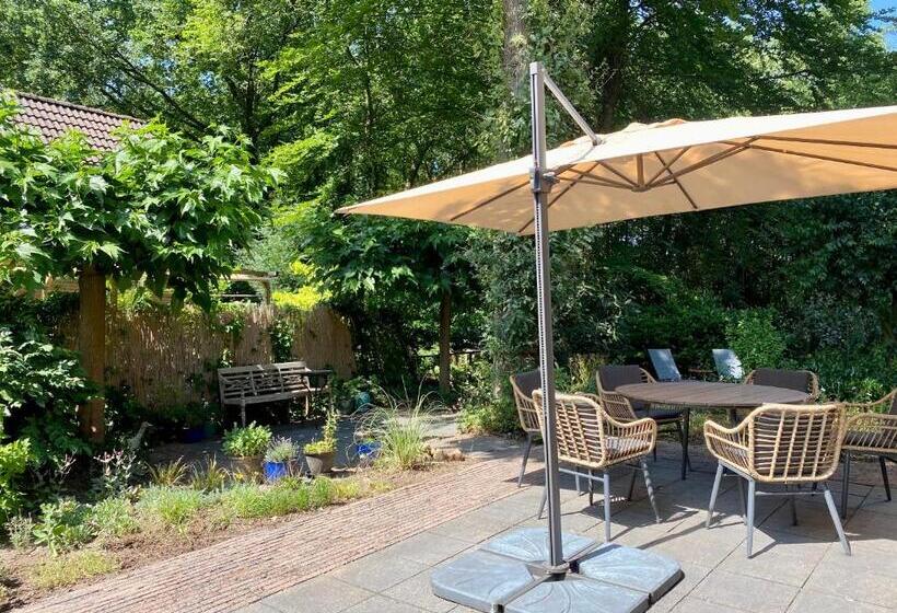 Huisje Aan De Bosrand Veluwe