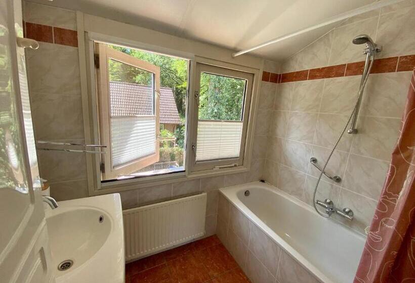 Huisje Aan De Bosrand Veluwe