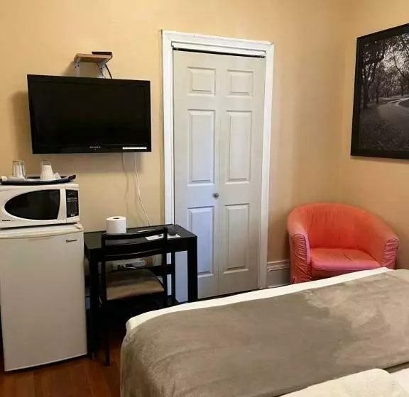 پانسیون Adas Guesthouse