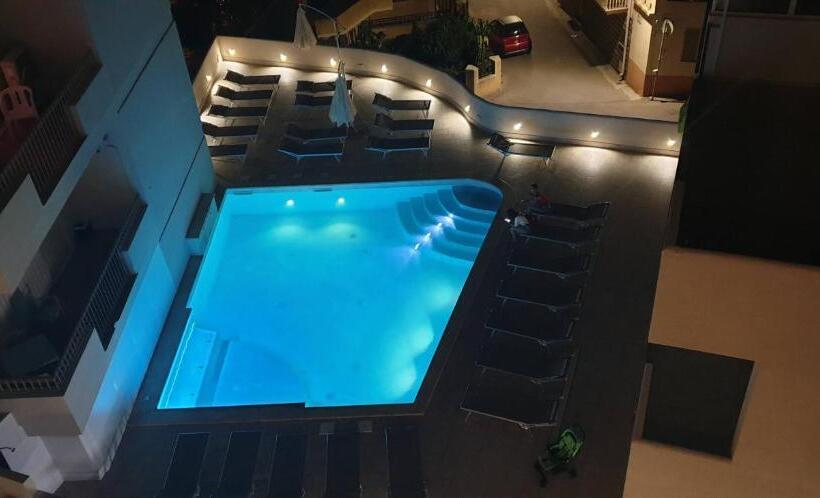 펜션 Rena Bianca Suite By La Contessa