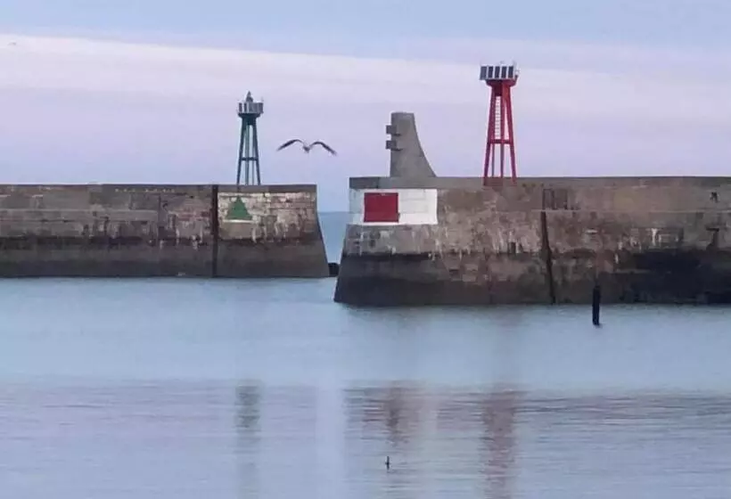 L Air Marin Apt Avec Belle Terrasse Vue Dégagée Séjour Lumineux 10 Mn à Pied Centre Port En Bessin P
