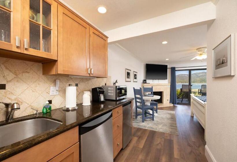 Big Bear Lakefront Condo Walk To Village