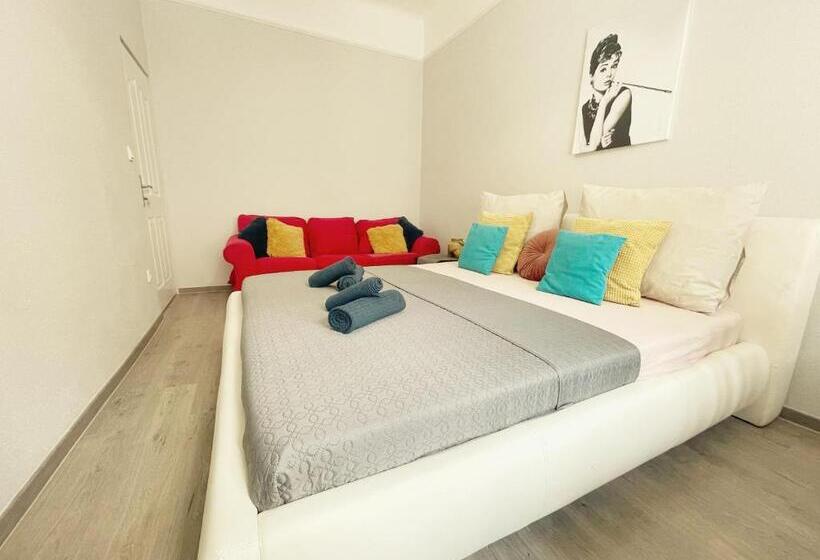 Y Central Station Private Rooms