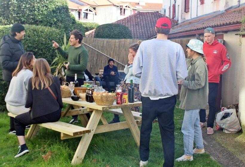 Garden   Utopy Hostel