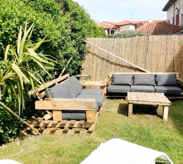 Garden   Utopy Hostel