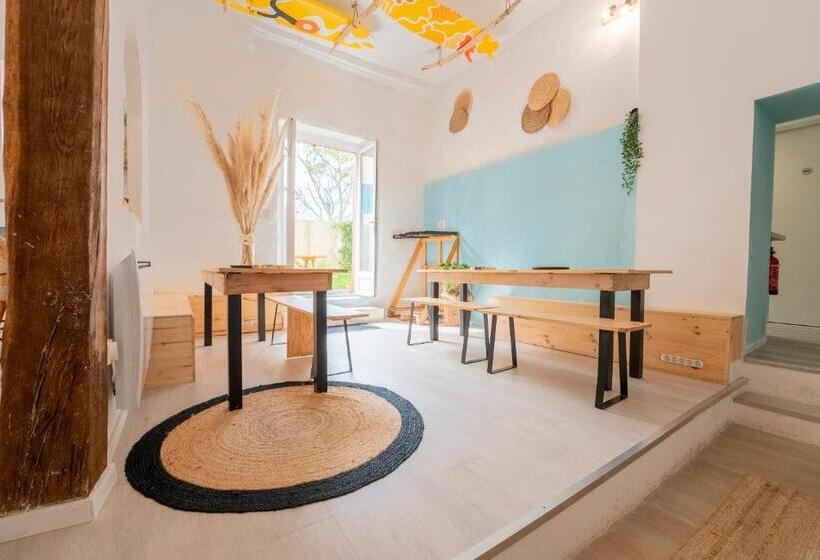 Garden   Utopy Hostel