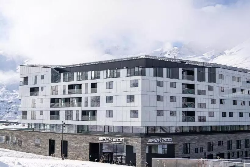 هتل Apex2100 International Ski Academy Tignes