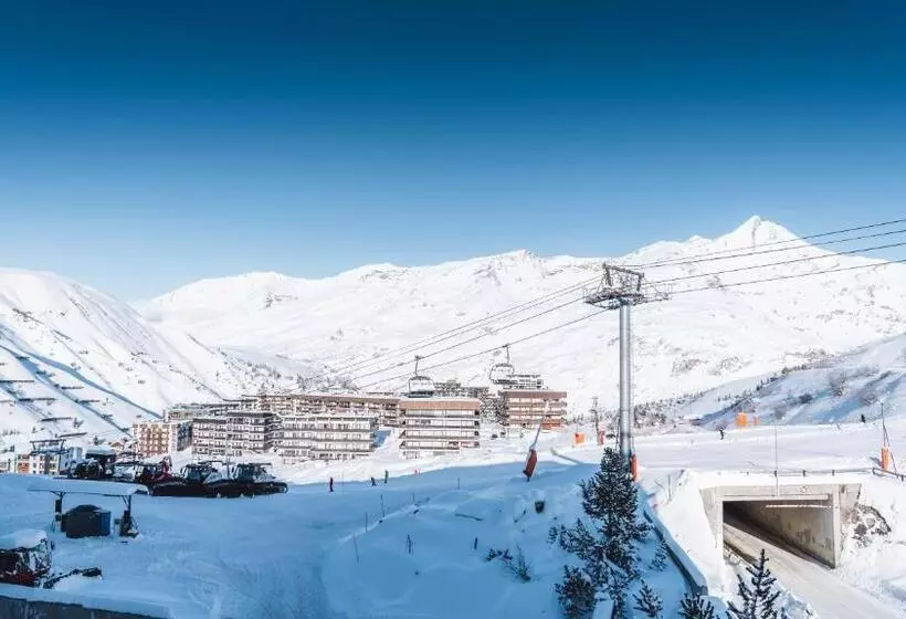 هتل Apex2100 International Ski Academy Tignes