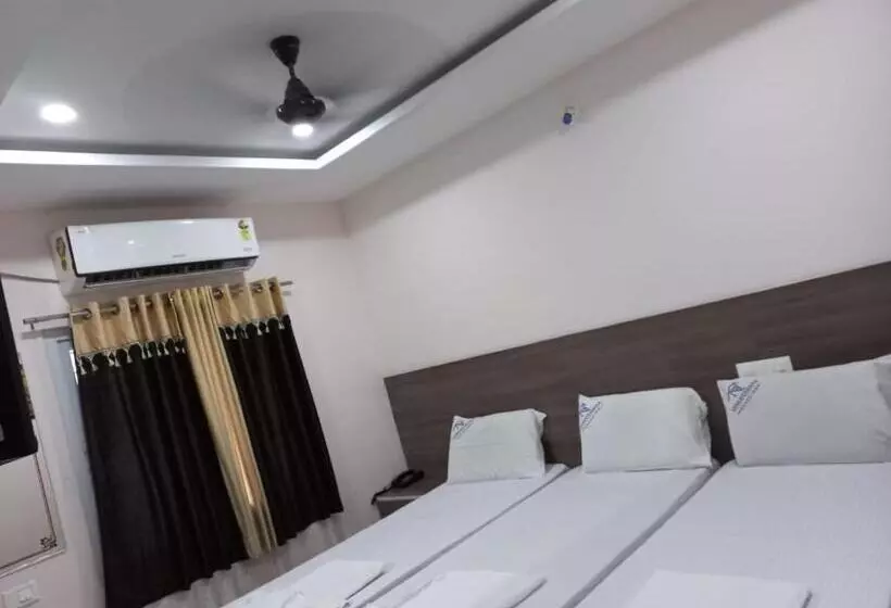 هتل Nb Venkateswara Grand Inn