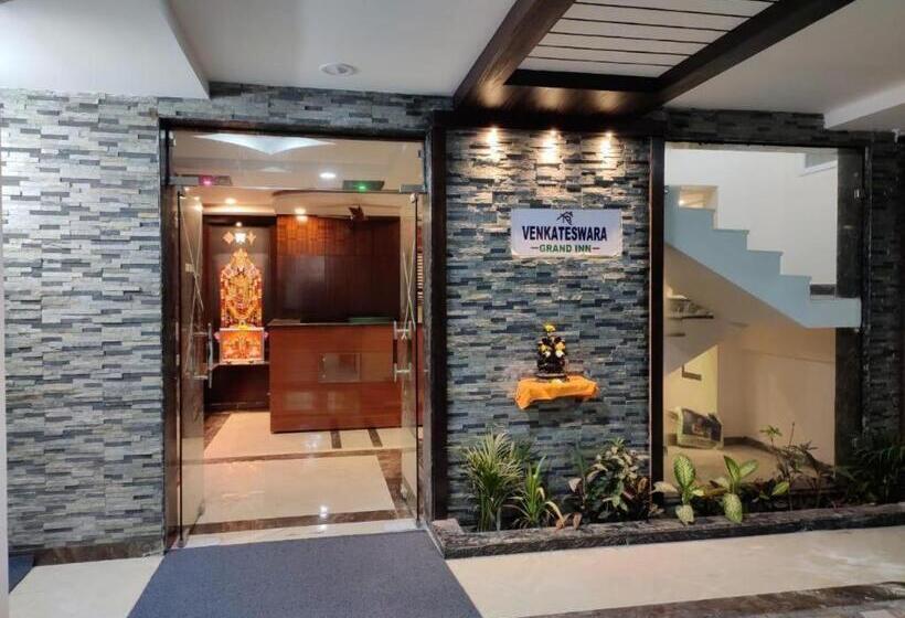 בית מלון כפרי Nb Venkateswara Grand Inn