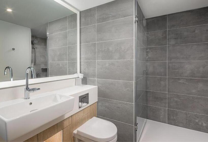 בית מלון כפרי Courtyard By Marriott Paris Charles De Gaulle Central Airport