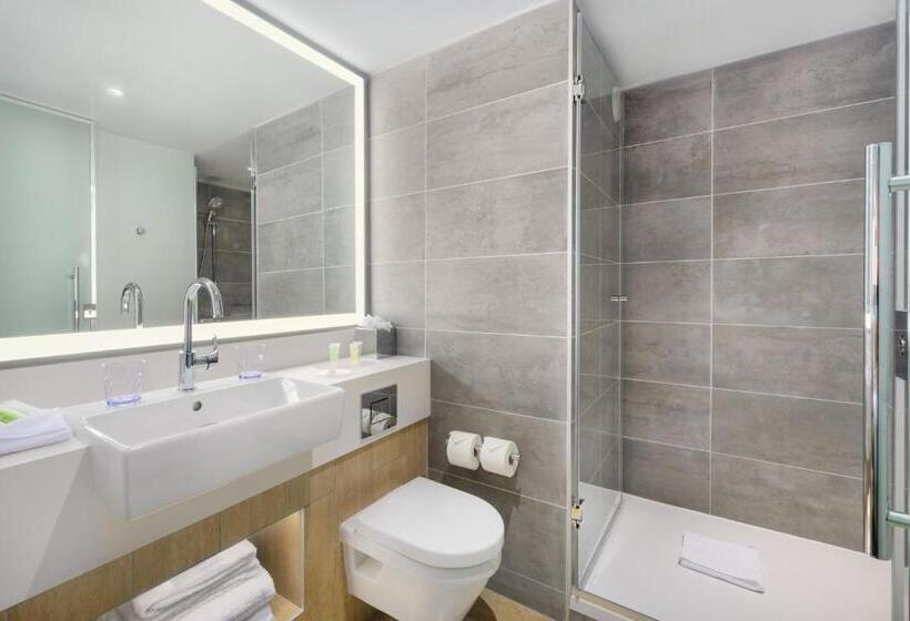 בית מלון כפרי Courtyard By Marriott Paris Charles De Gaulle Central Airport