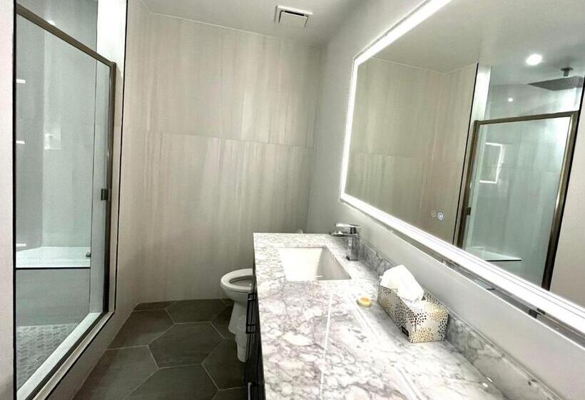 Modern Hamilton Cove Villa W/golf Cart