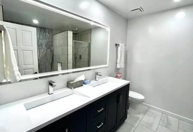 Modern Hamilton Cove Villa W/golf Cart