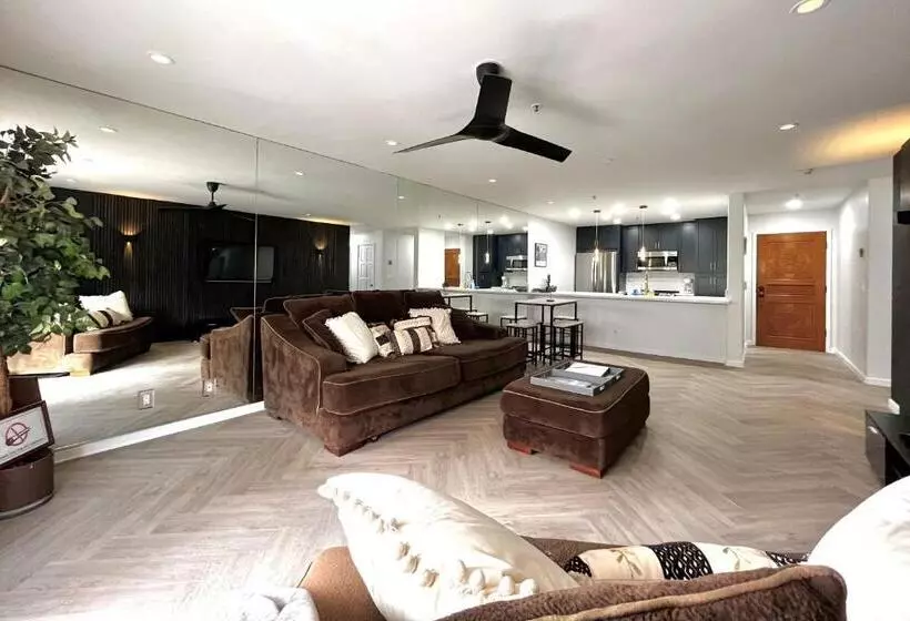 Modern Hamilton Cove Villa W/golf Cart