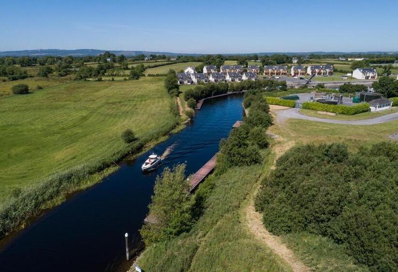 Shannonside Stylish 5 Bed Marina Home & 40ft Mooring