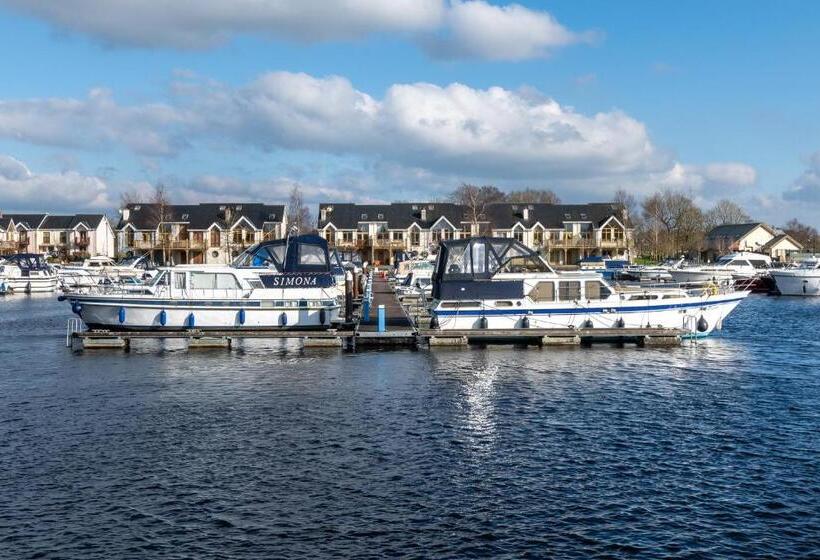 Shannonside Stylish 5 Bed Marina Home & 40ft Mooring