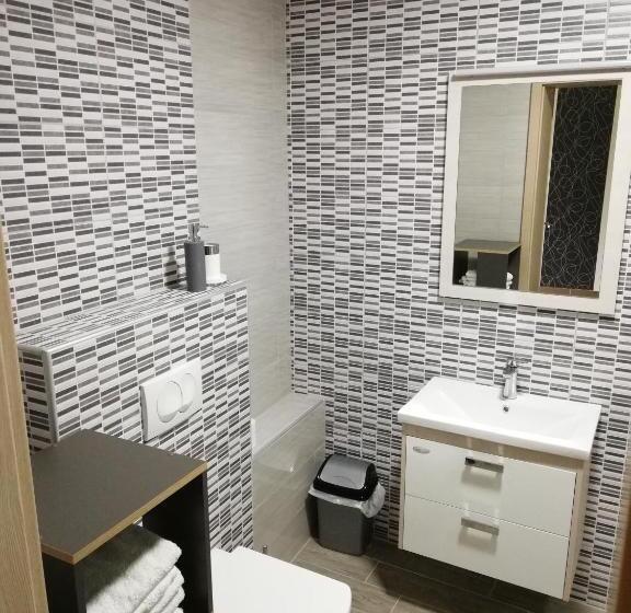 تختخواب و صبحانه Guesthouse Prenočišča širec