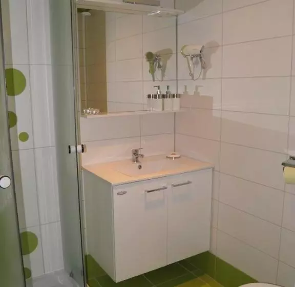 تختخواب و صبحانه Guesthouse Prenočišča širec