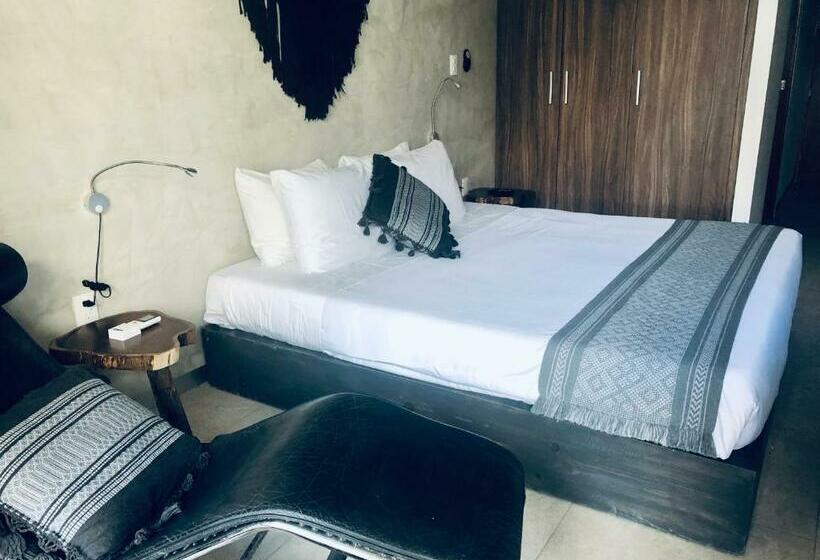 Brand New Studio 38th Street